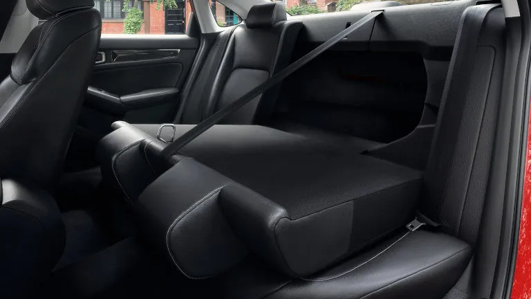 Mid size class suv image 4